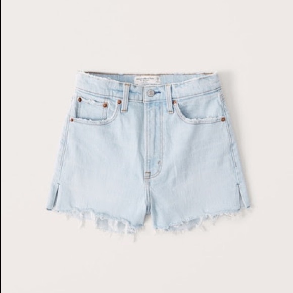 Light wash Jean shorts - Picture 1 of 1